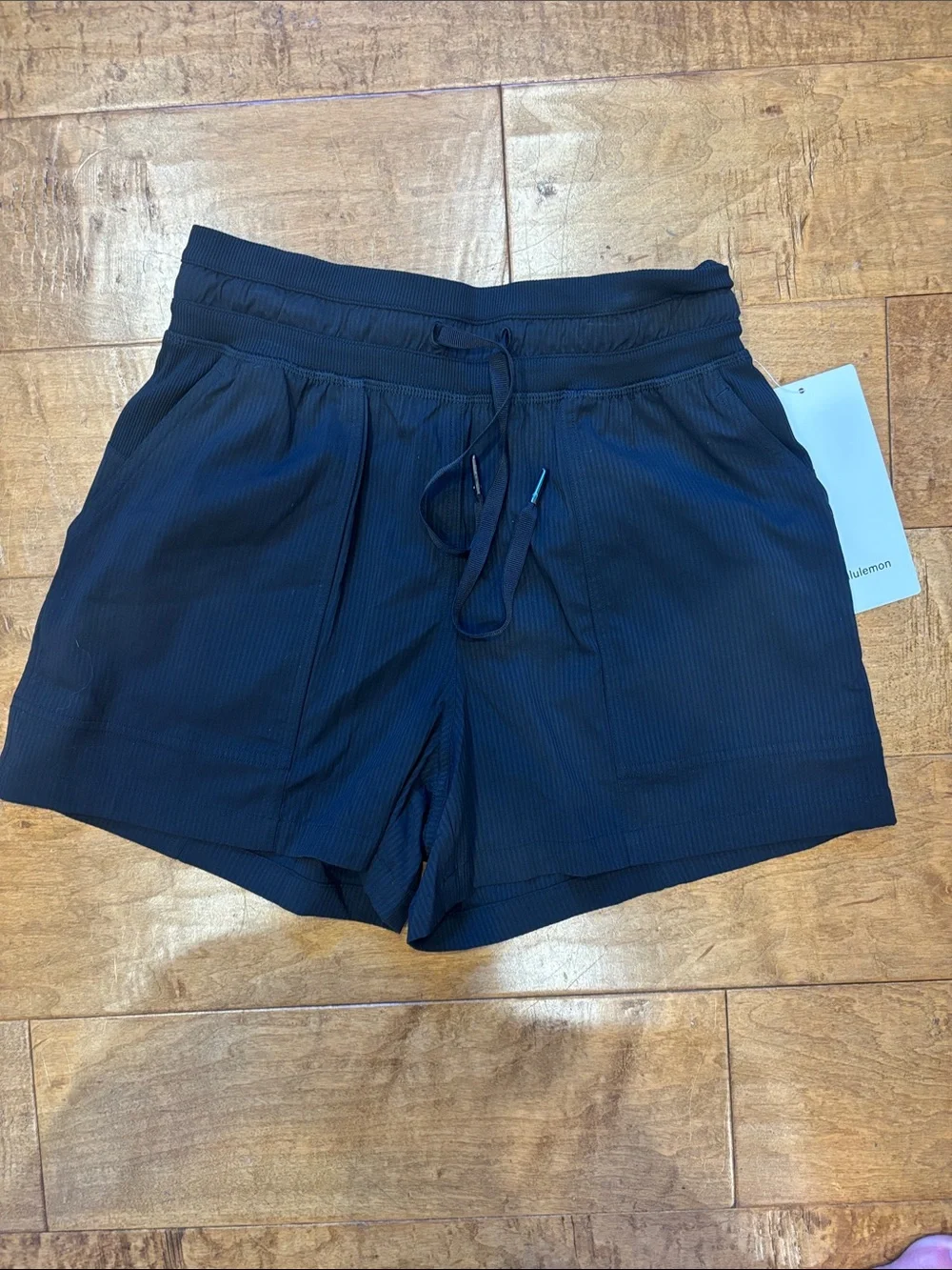 lululemon Dance Studio HR Athletic Drawstring Nylon Short 3.5” Sz 2, Black  NWT